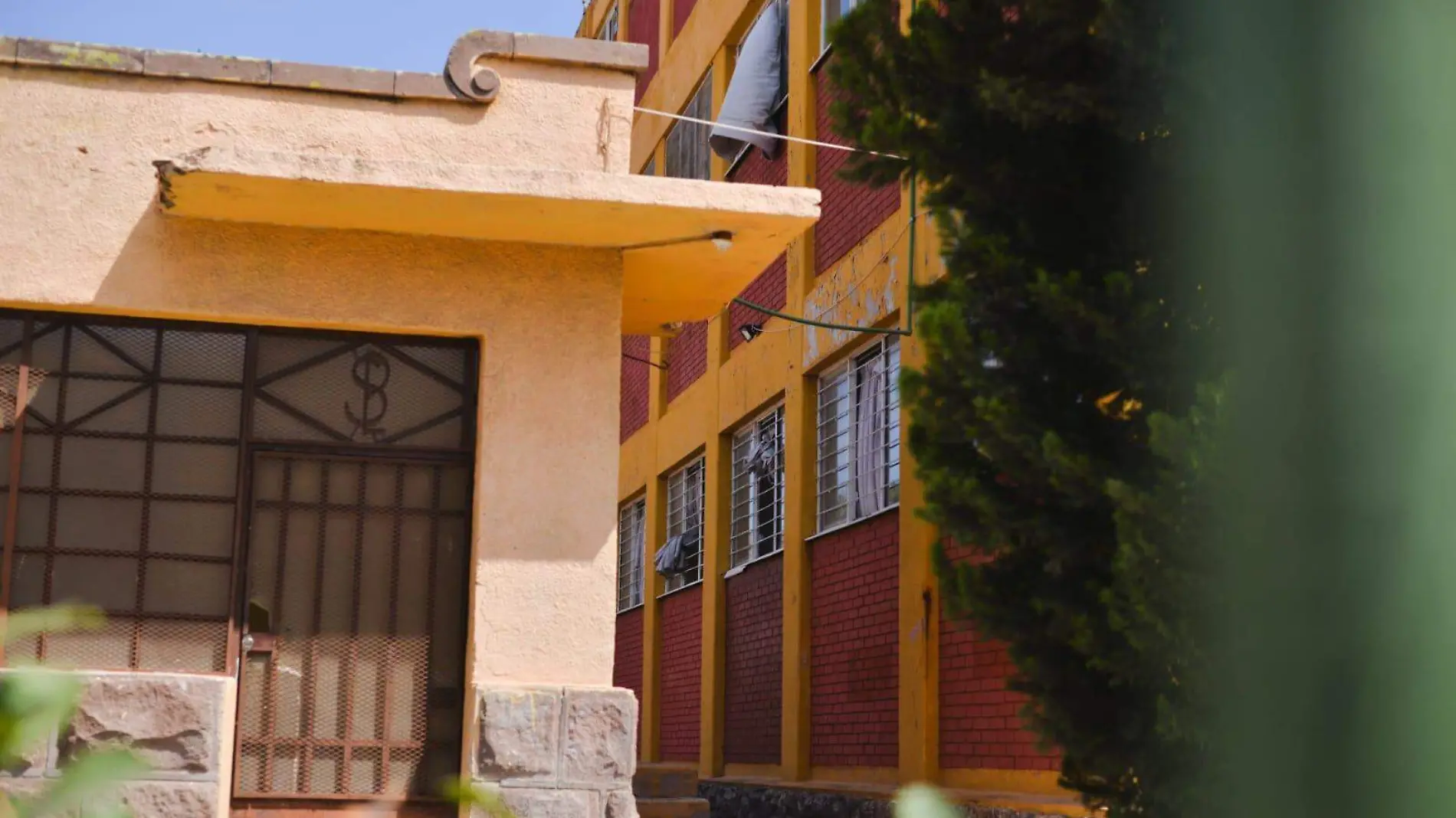 escuela construida sobre cementerio Barrio de San Miguelito (9)